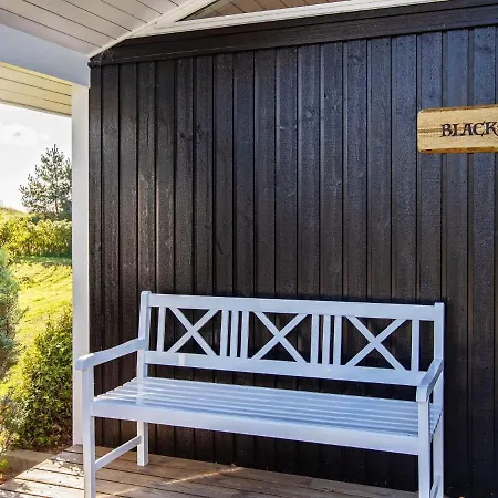 10 Person In Idestrup Tatil Evi Bøtø By