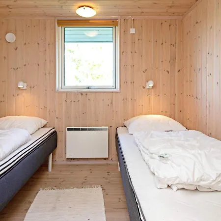 Casa vacanze 10 Person In Idestrup *
